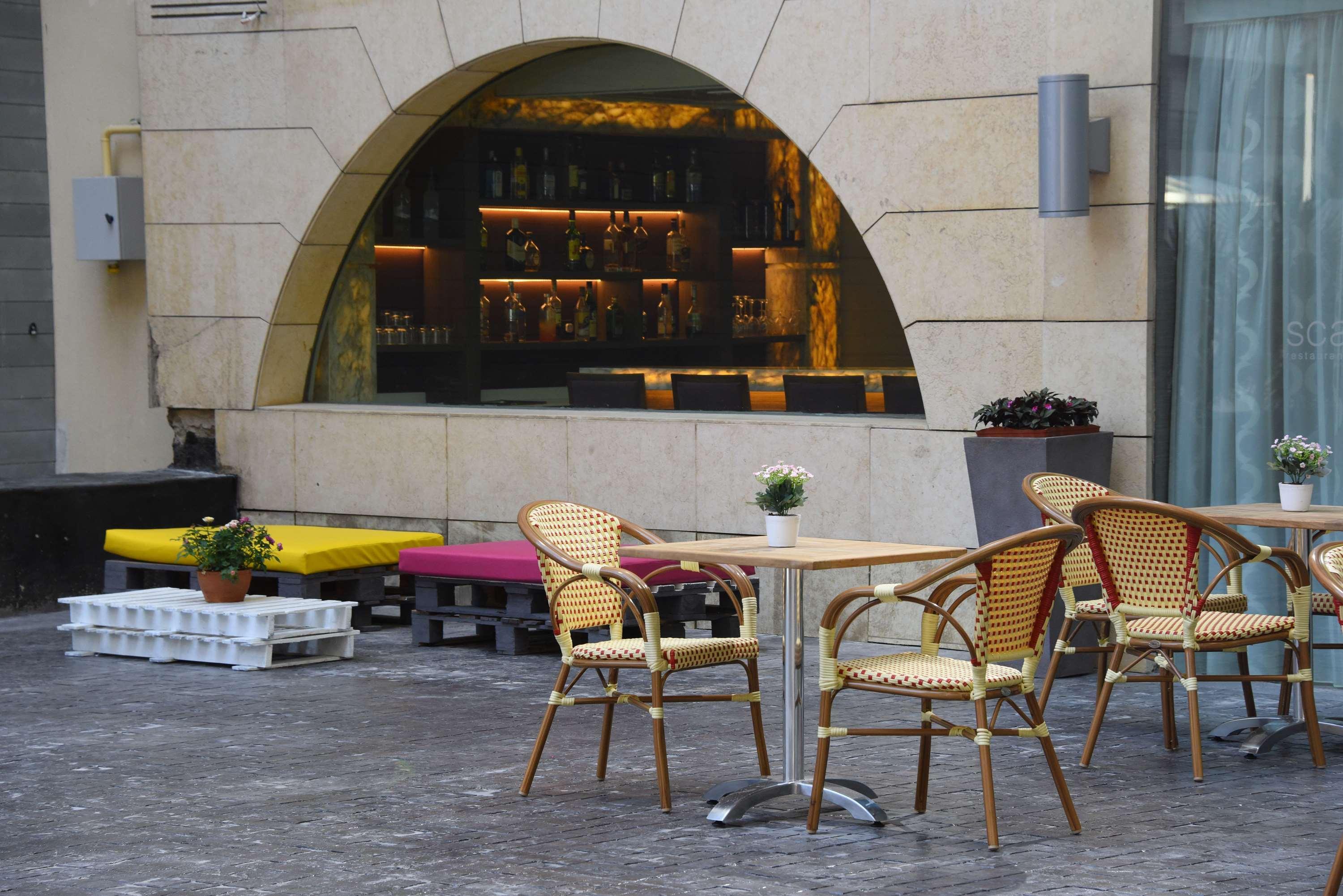 Ramada By Wyndham Downtown Beirut Hotel Buitenkant foto